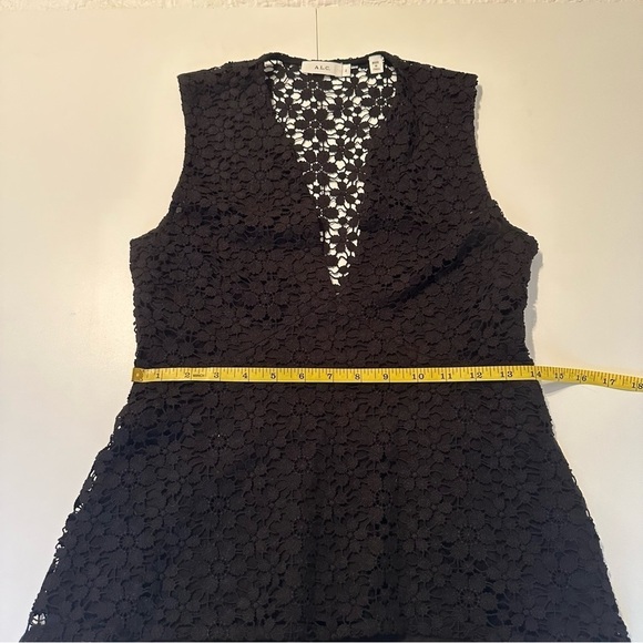 A.L.C. Lace Sleeveless V Neck Black Benni Top - Size 2 - Picture 12 of 15
